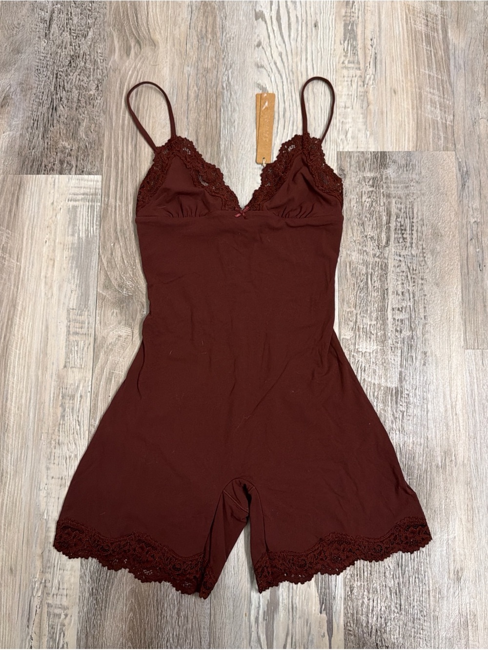 Skims fits everybody lace romper oxblood burgundy Size Xsmall NWT